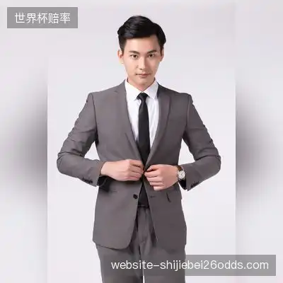 万武芊